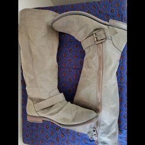 Comfortable Zip-up Boots